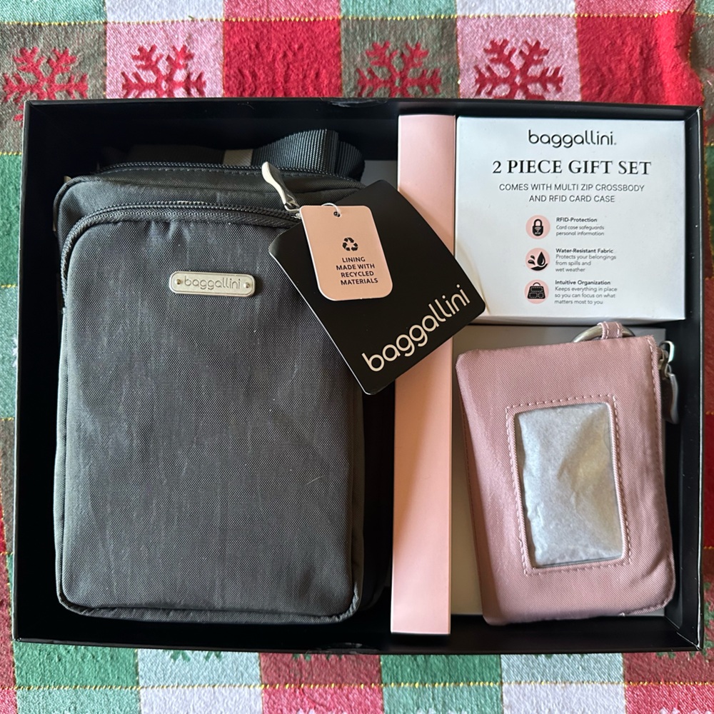 NWT Baggallini two piece set! Cross body and RFID protection card case!